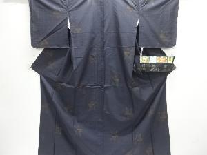 大特価品　未使用品　花模様織り出し本場泥大島紬着物(7マルキ)